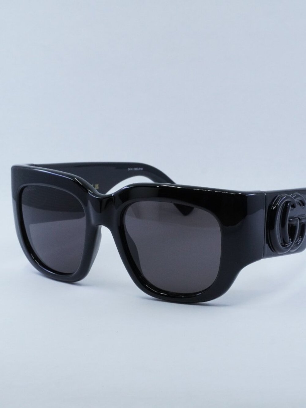 Gucci GG1545S 001 Sunglasses Black Square Frame, Grey Lenses